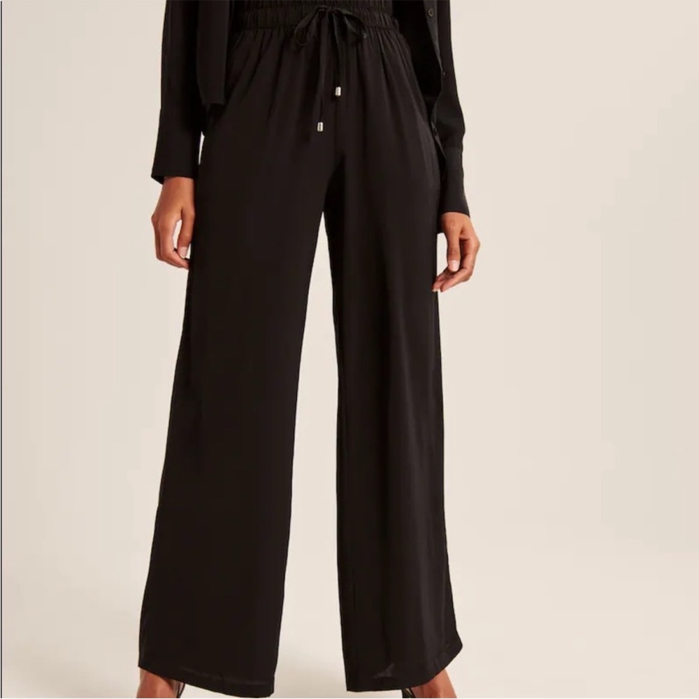 Abercrombie faux silk pull on pants worn once perfect condition size small